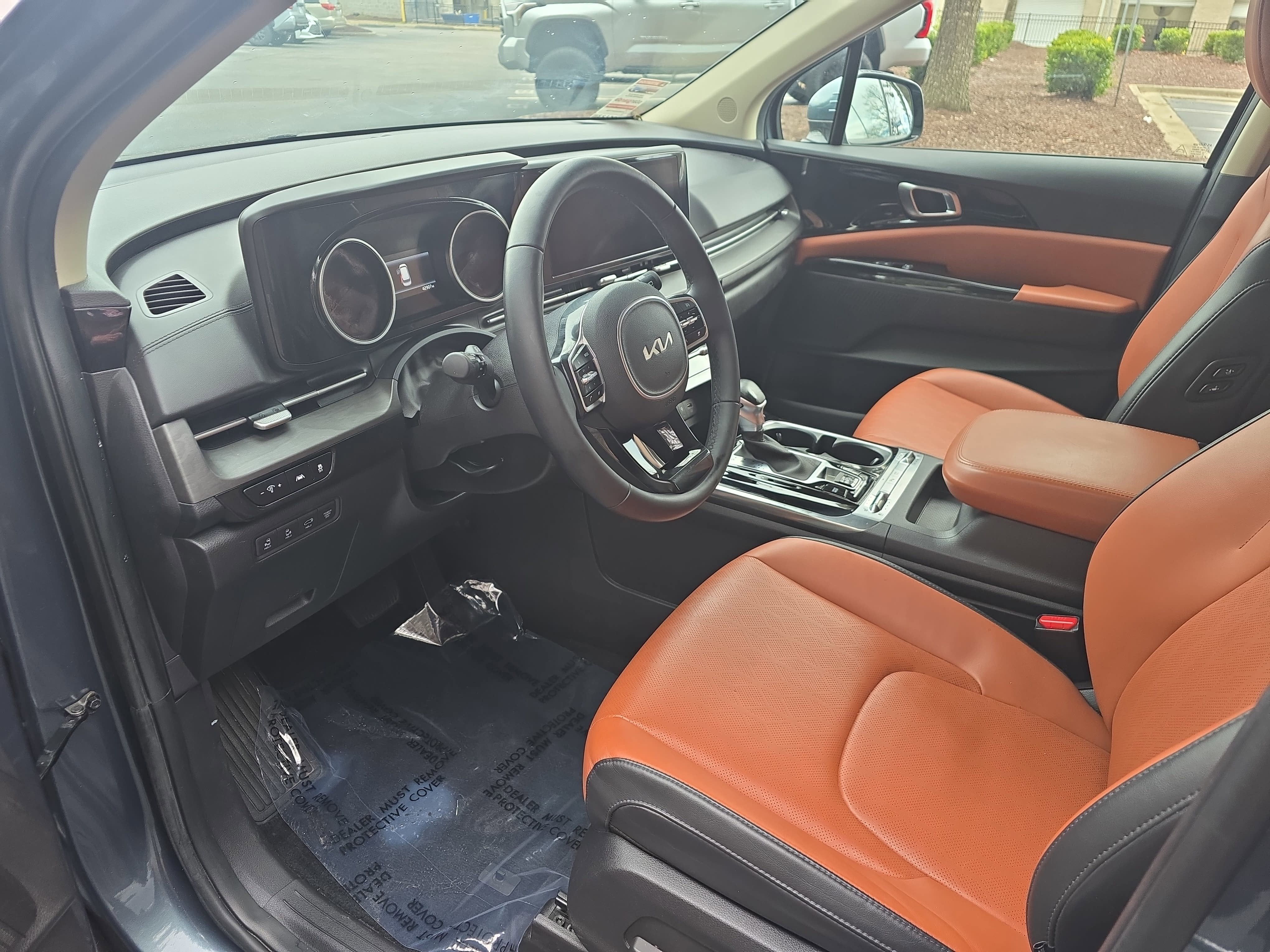 2022 Kia Carnival SX