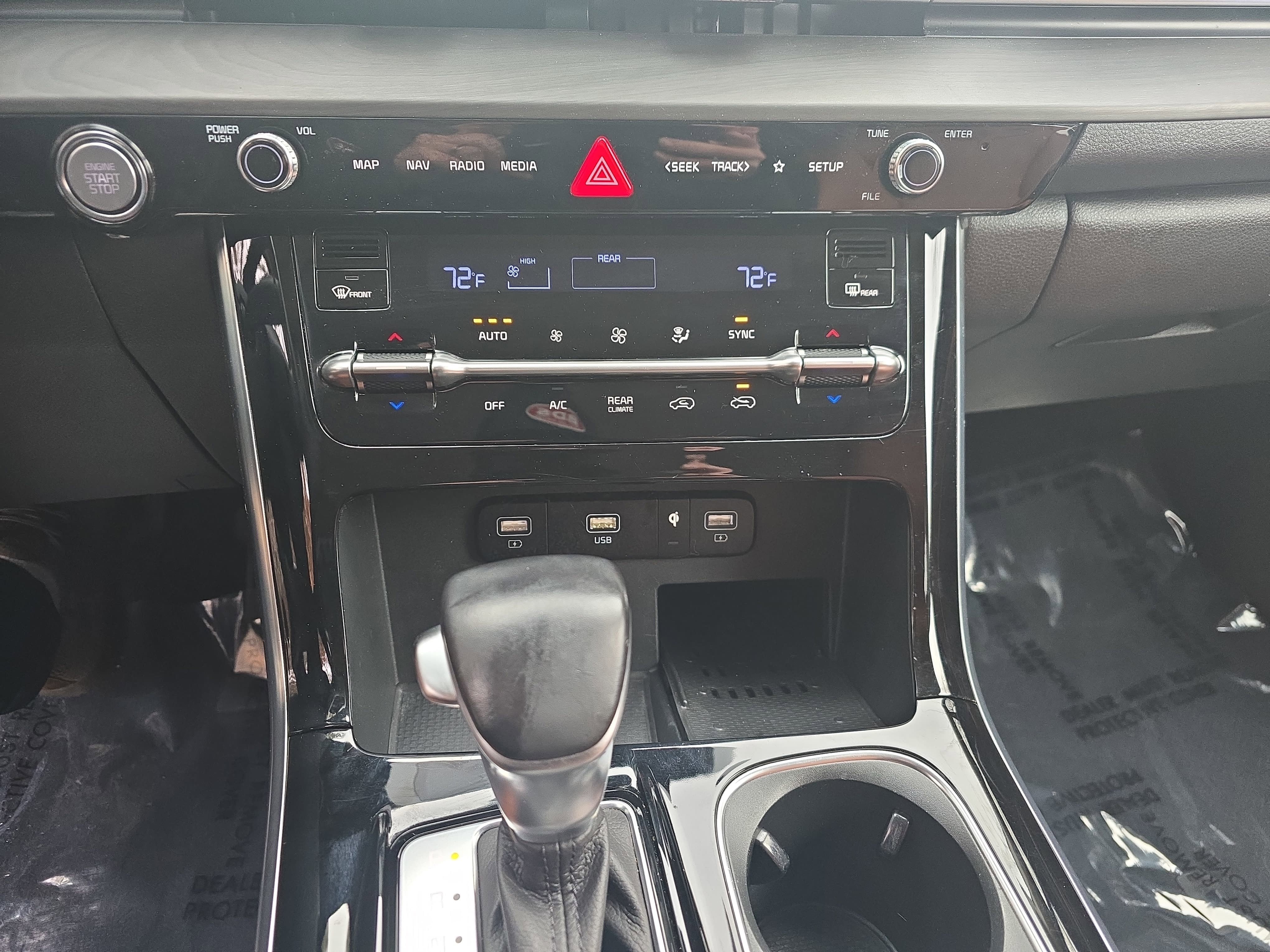 2022 Kia Carnival SX