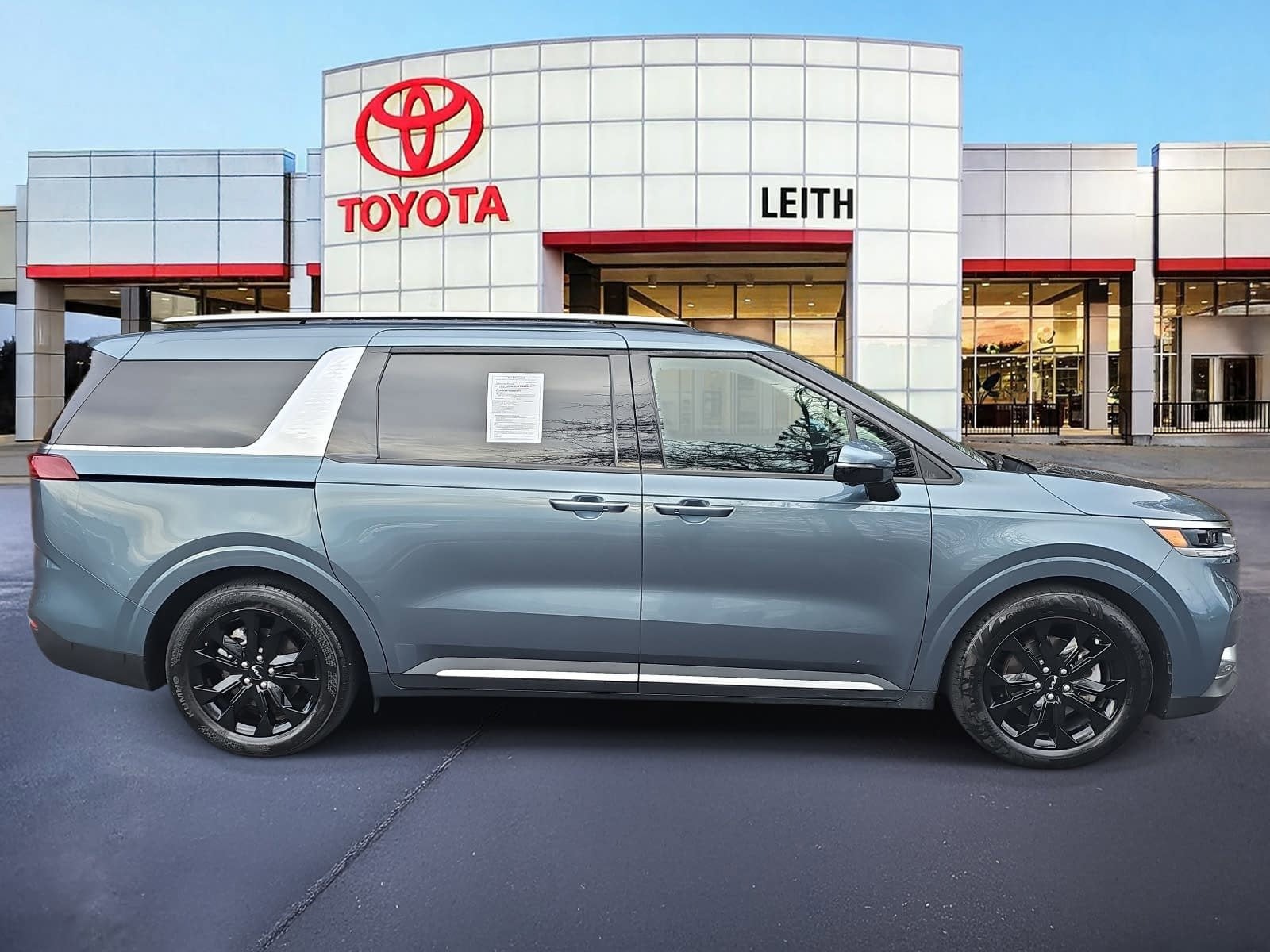 2022 Kia Carnival SX