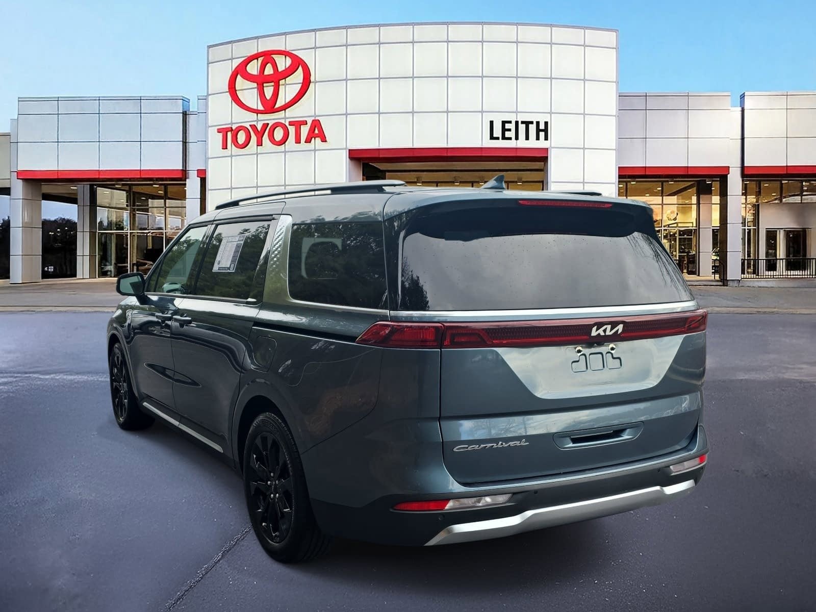 2022 Kia Carnival SX