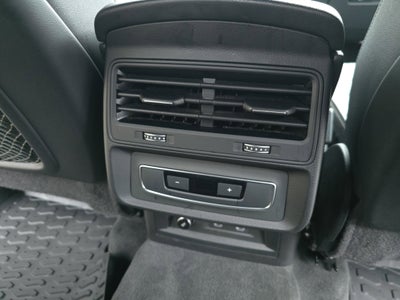 2025 Audi Q7 Premium