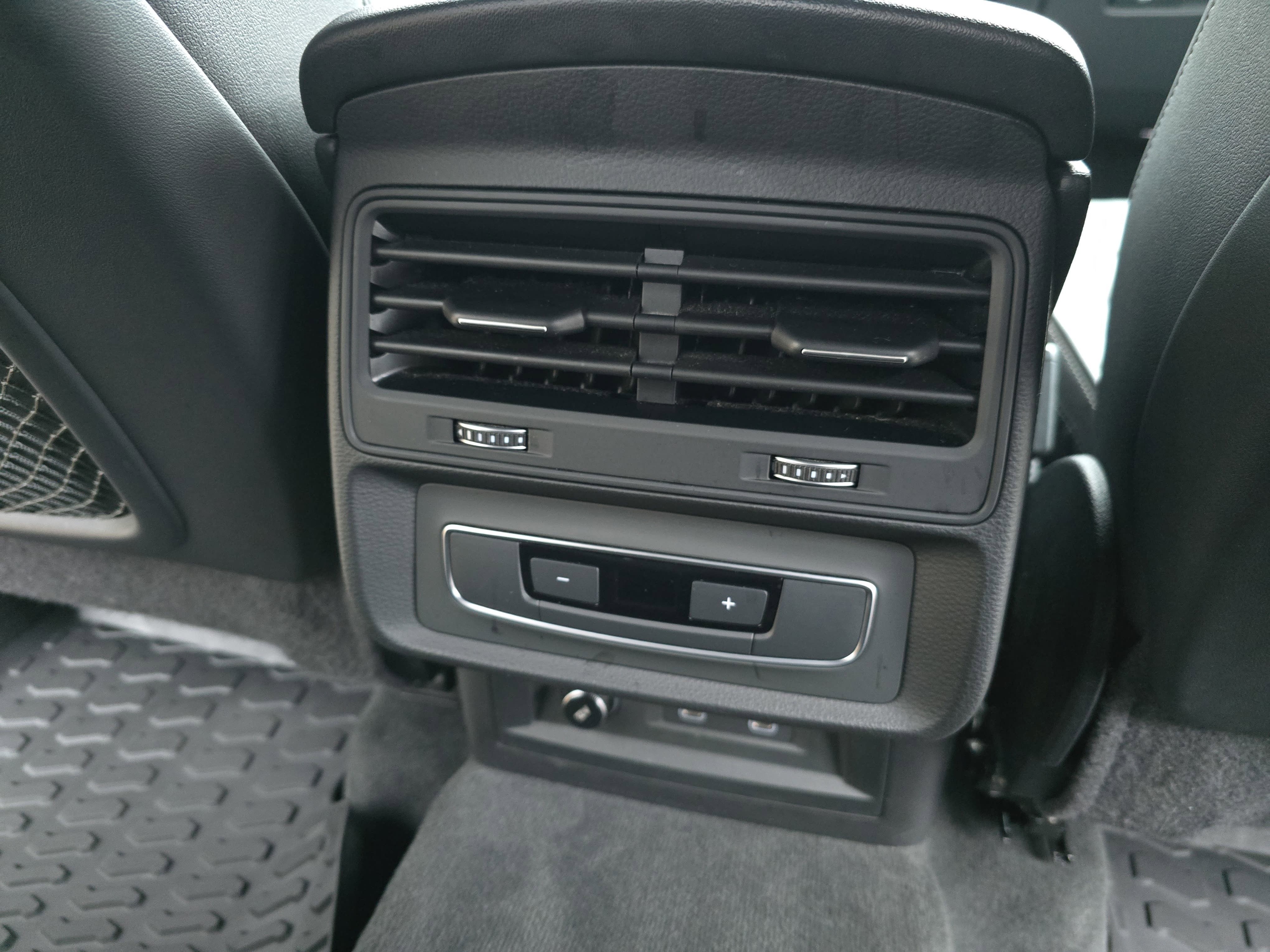 2025 Audi Q7 Premium