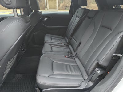 2025 Audi Q7 Premium