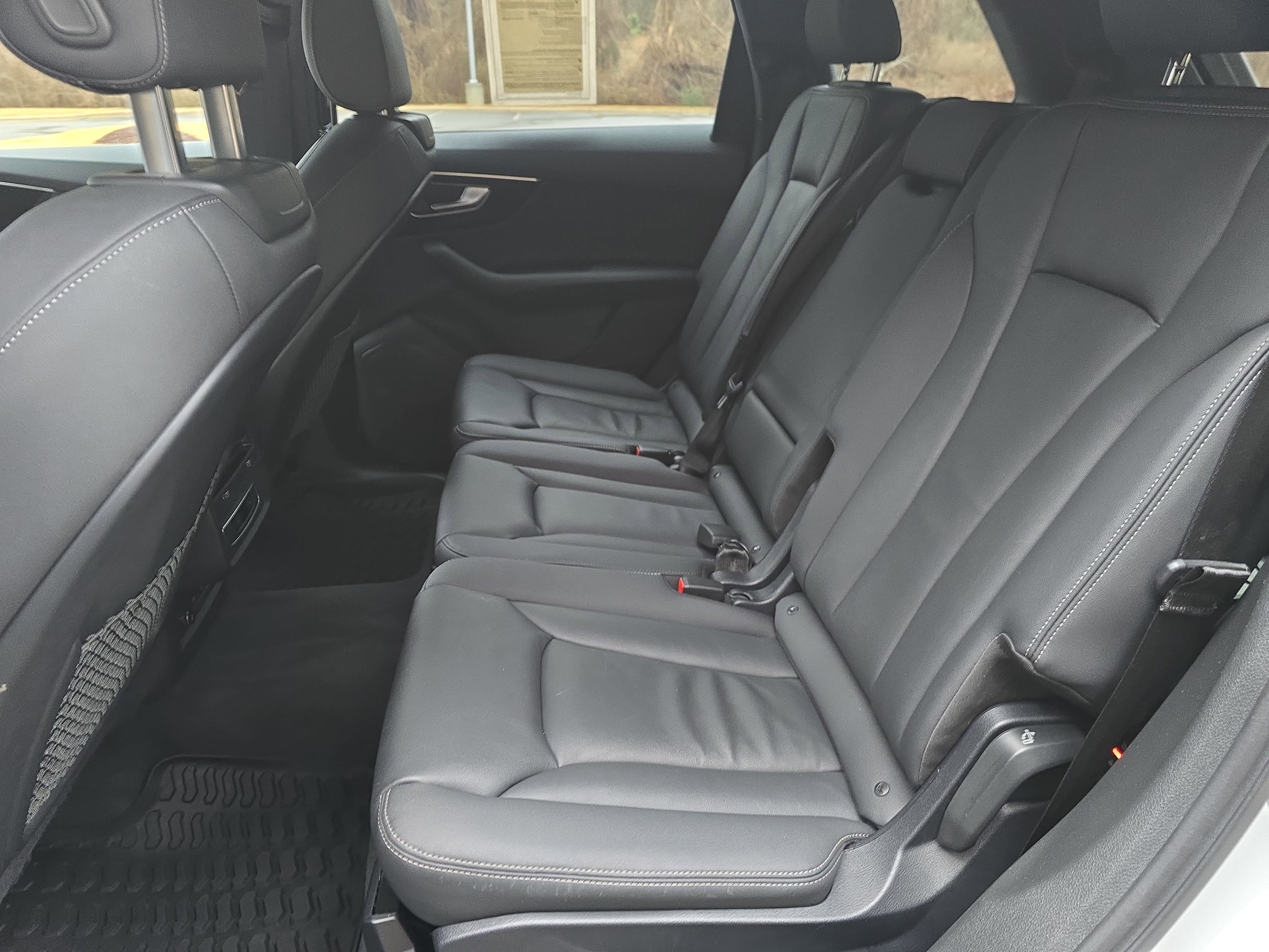 2025 Audi Q7 Premium