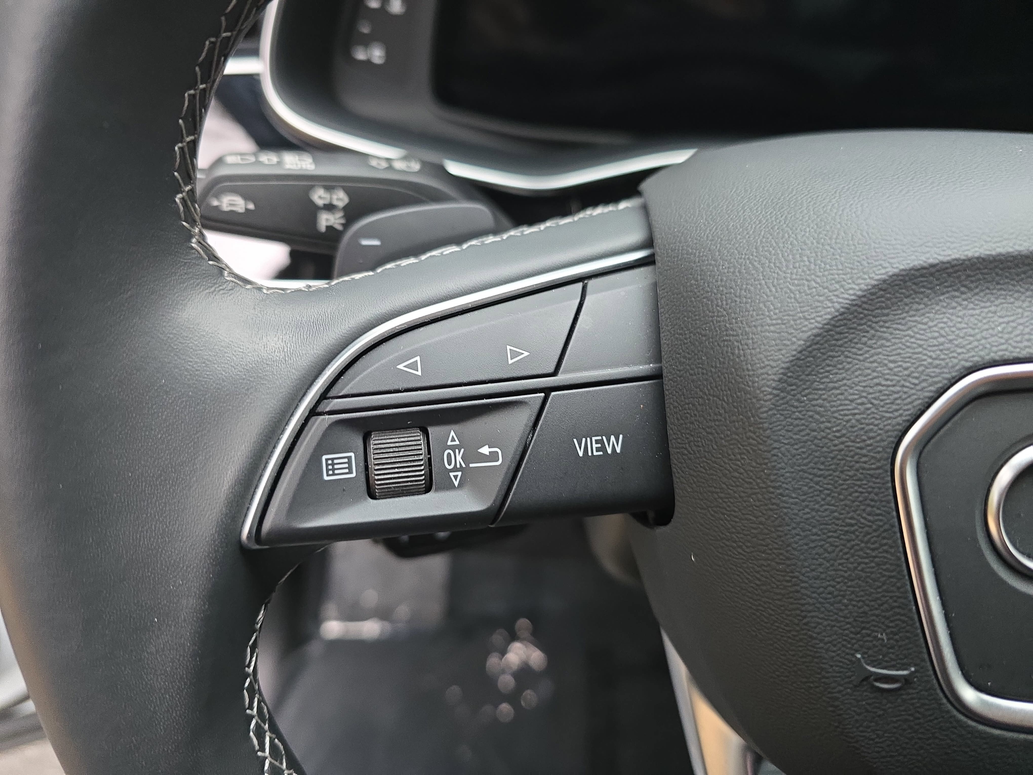 2025 Audi Q7 Premium