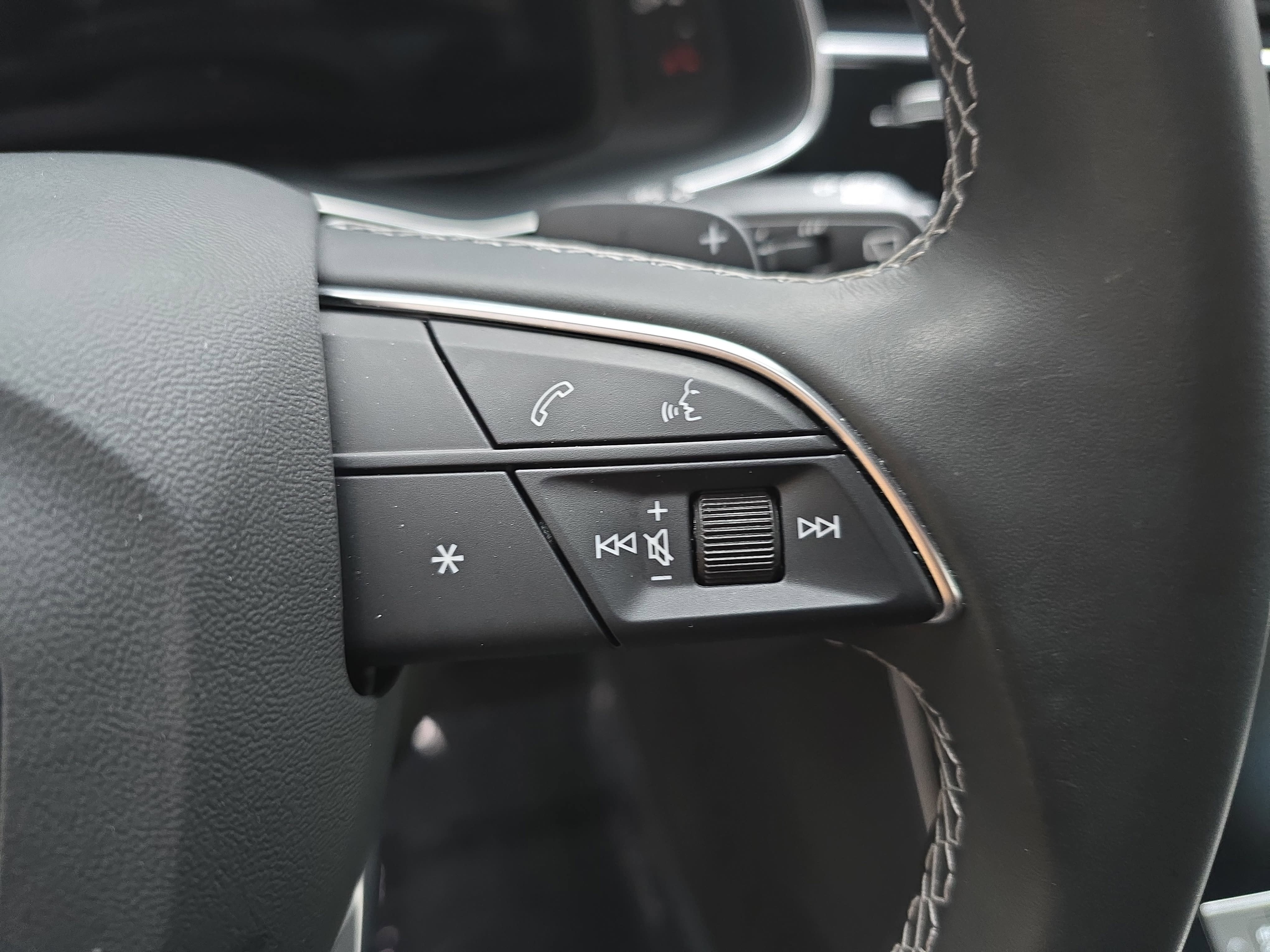 2025 Audi Q7 Premium