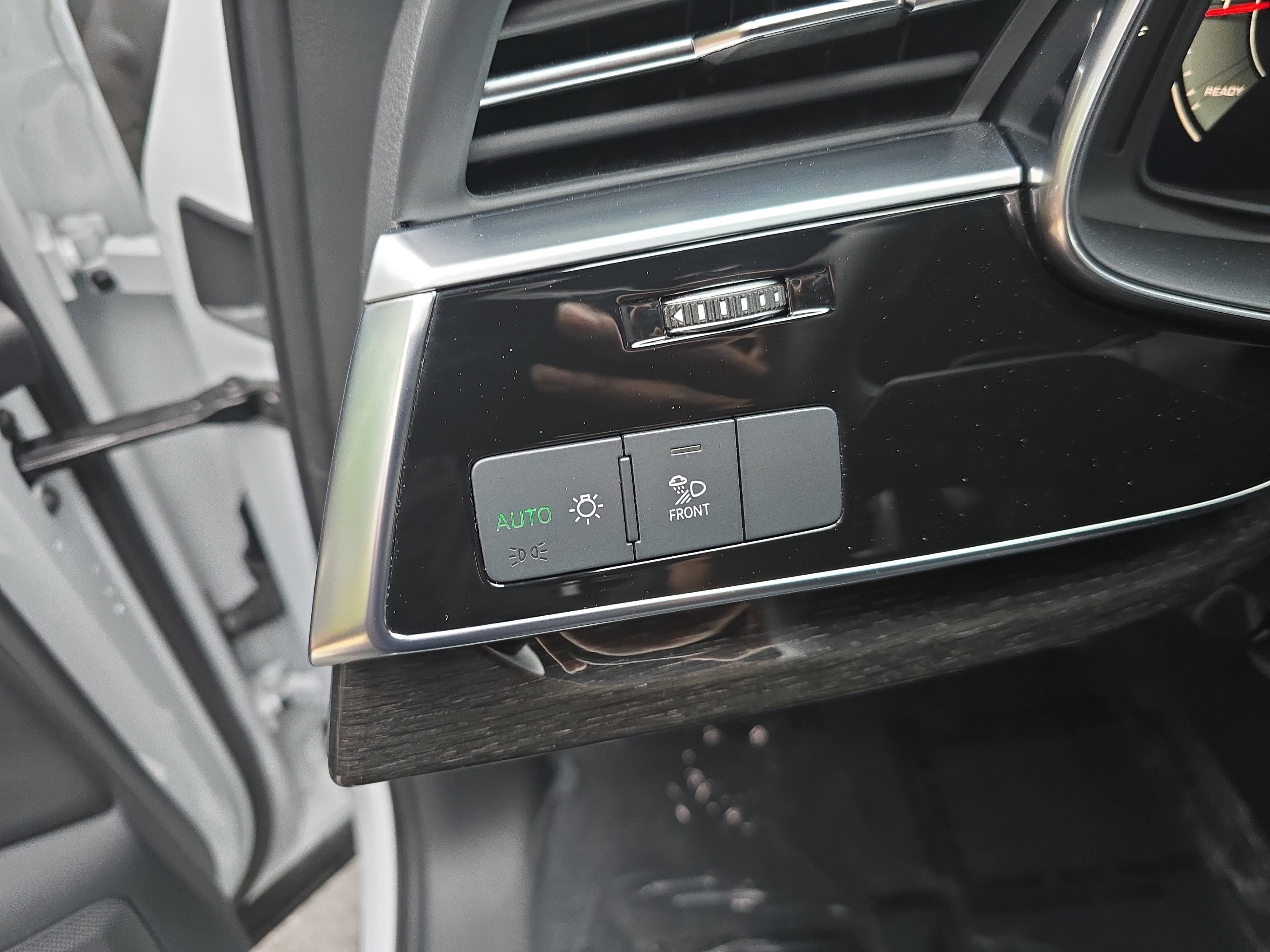 2025 Audi Q7 Premium