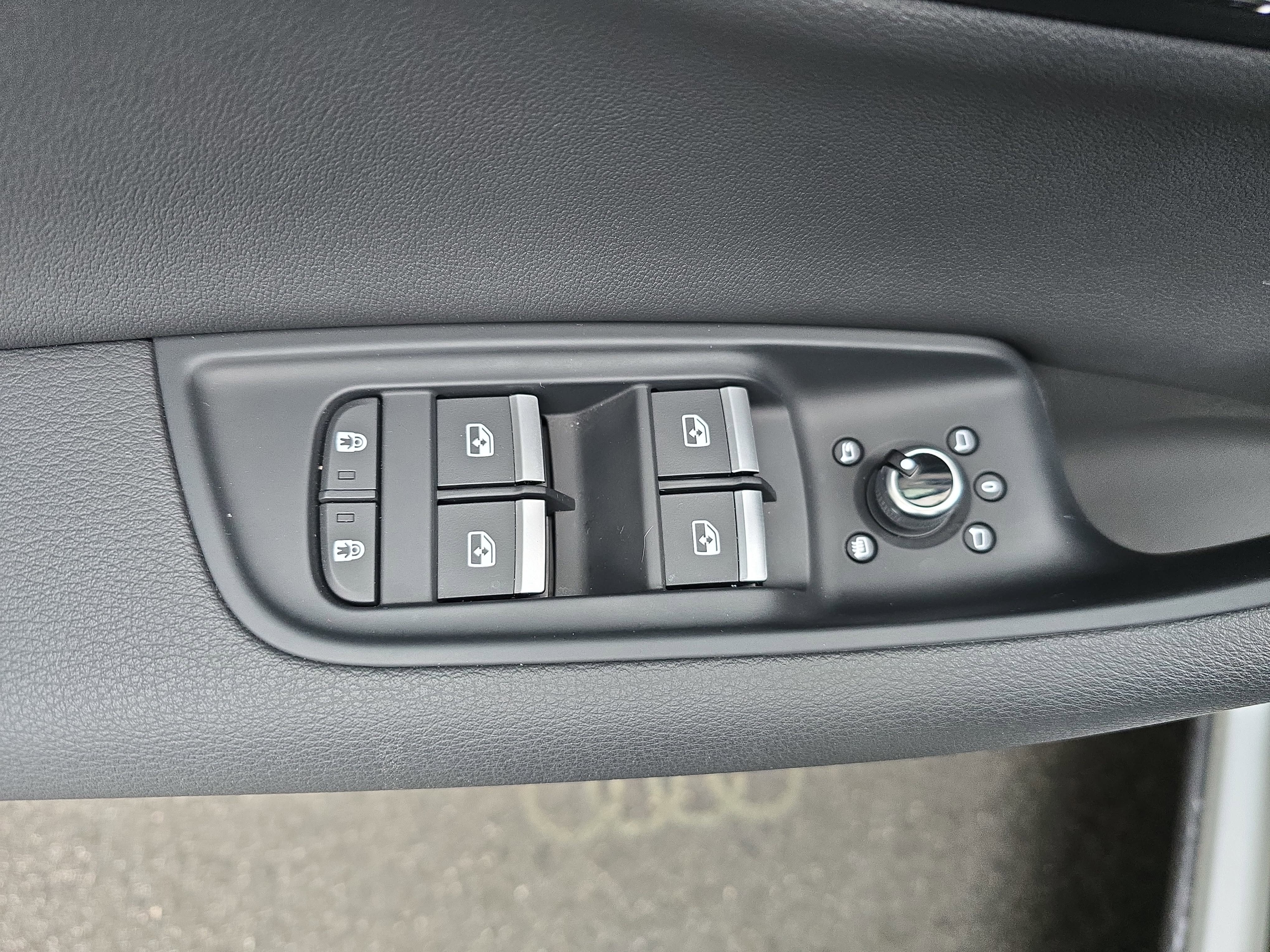 2025 Audi Q7 Premium