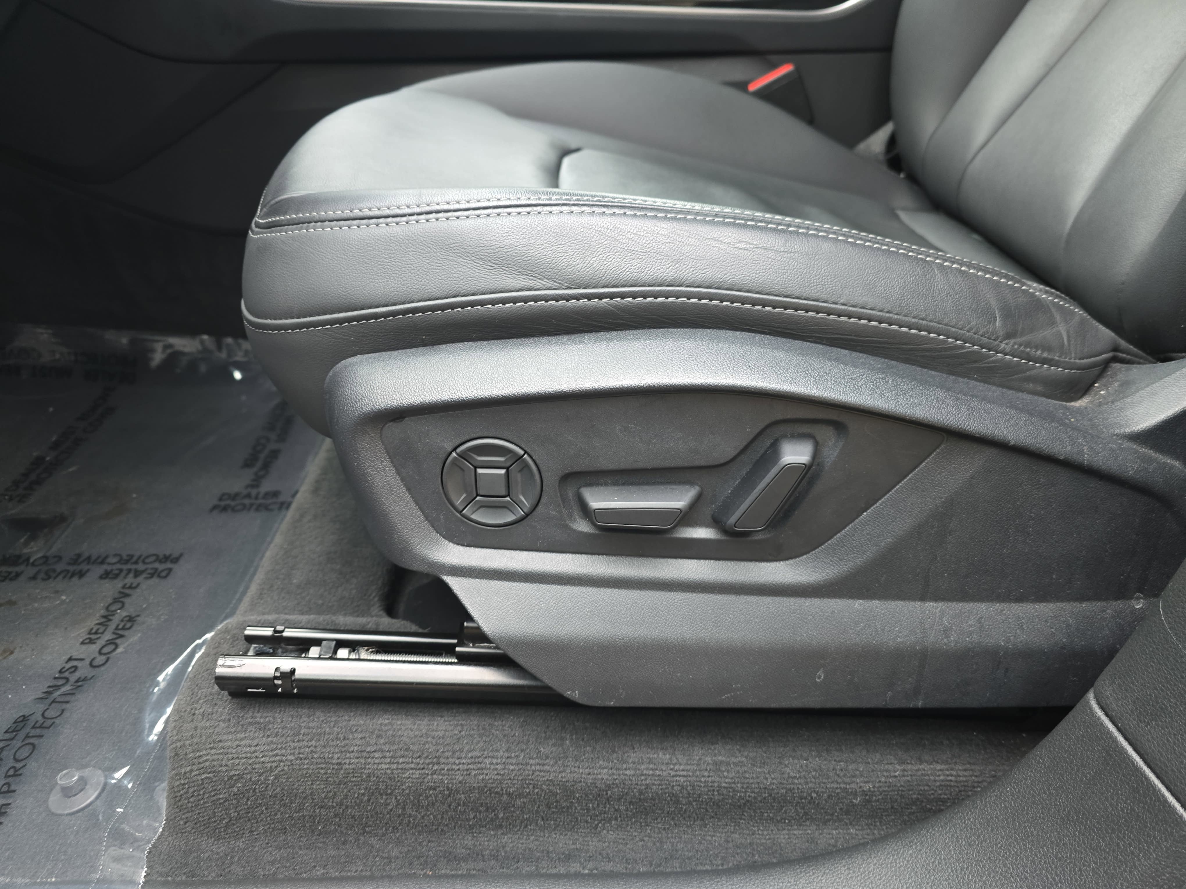 2025 Audi Q7 Premium