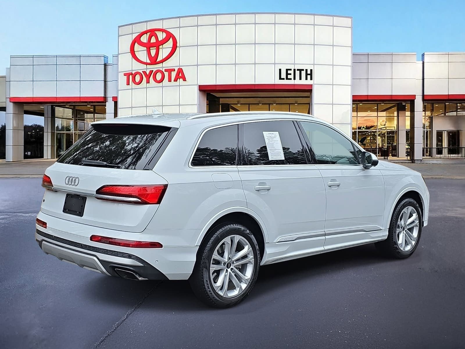 2025 Audi Q7 Premium