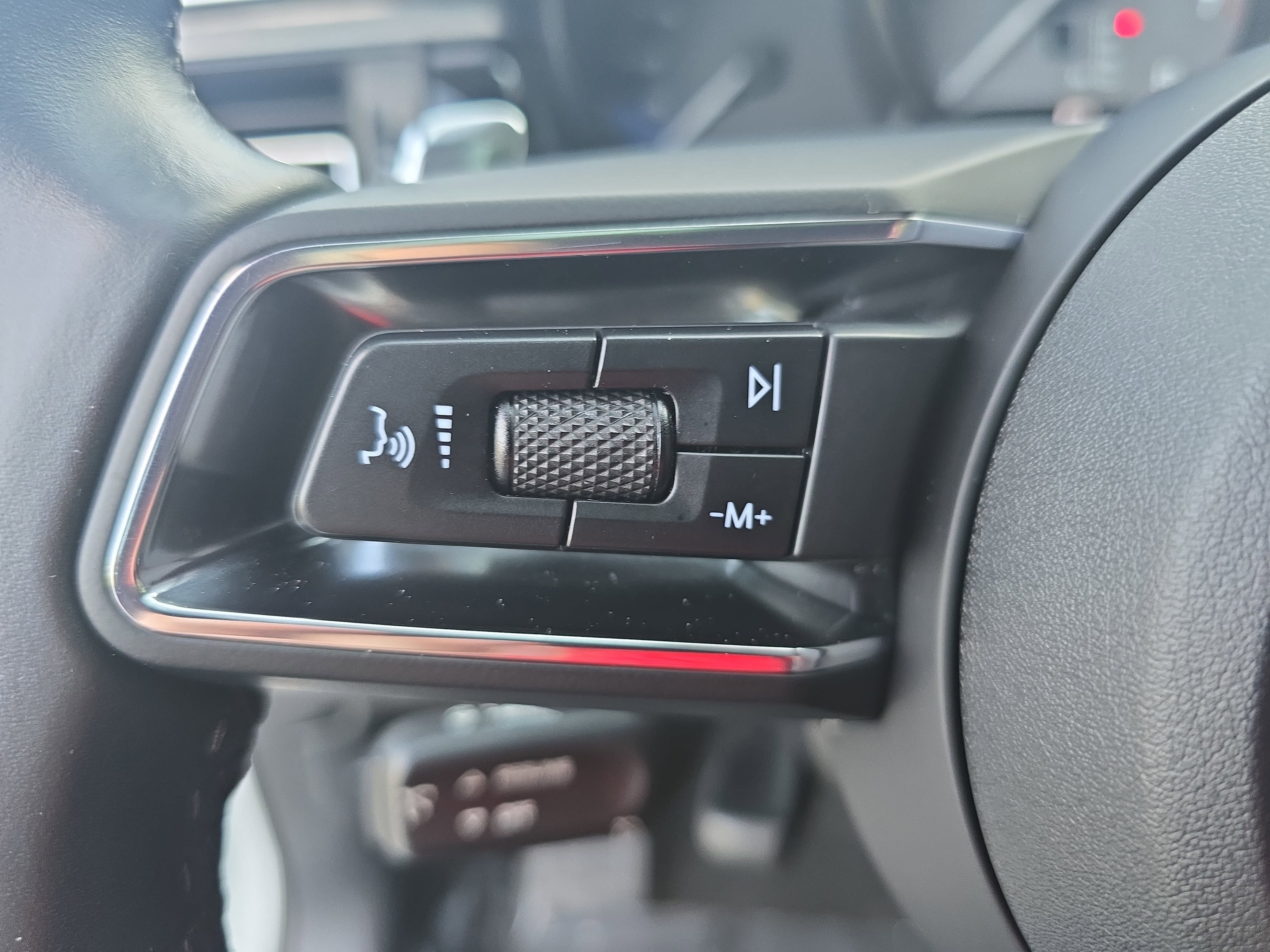 2022 Porsche Macan S