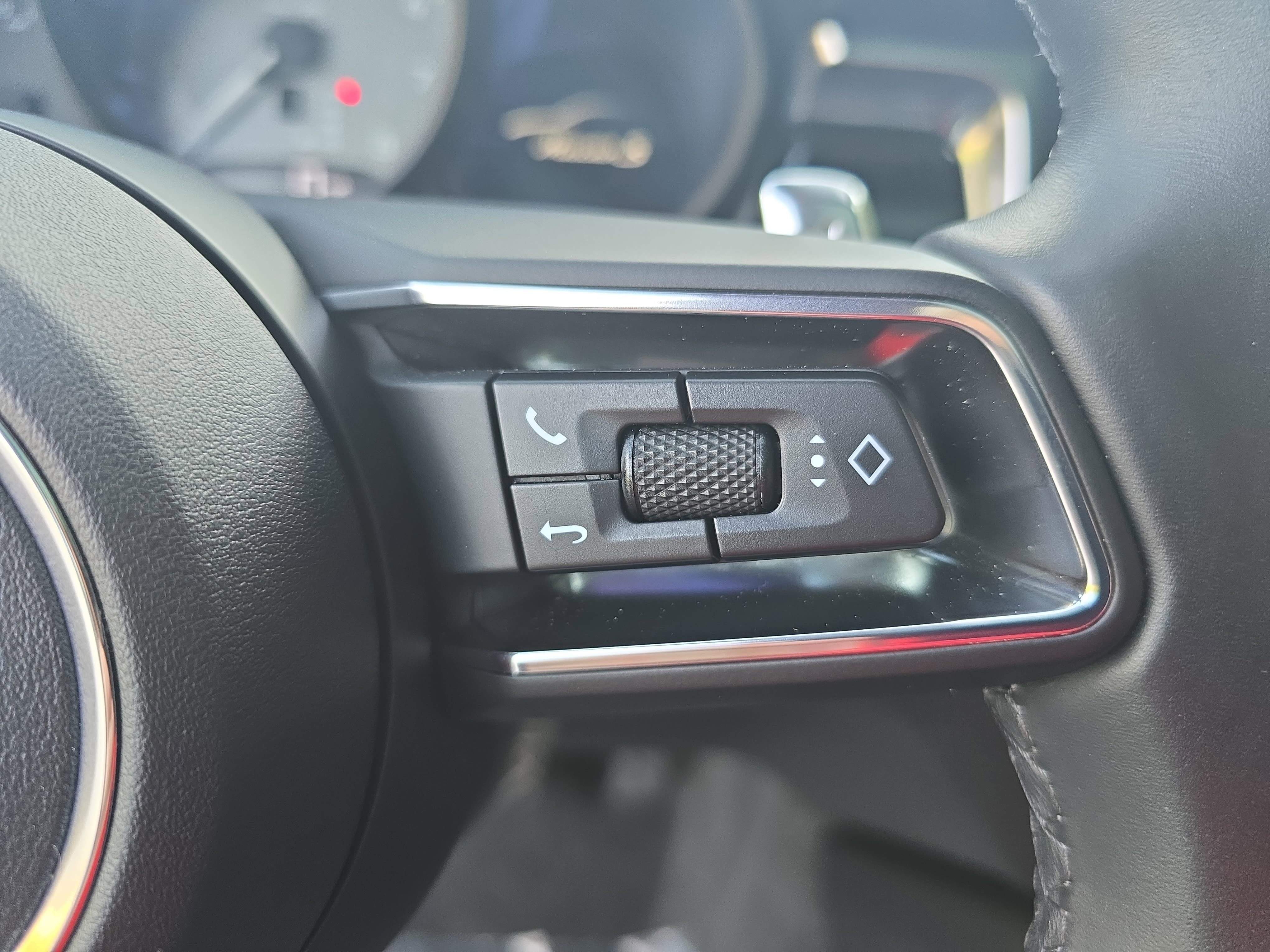 2022 Porsche Macan S