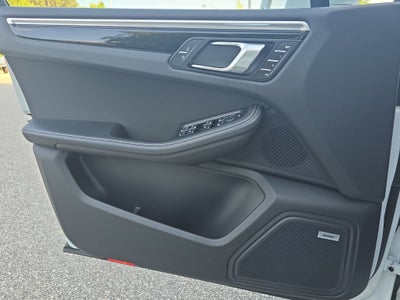 2022 Porsche Macan S