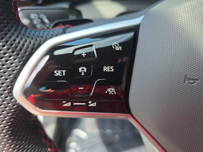 2024 Volkswagen Golf GTI SE