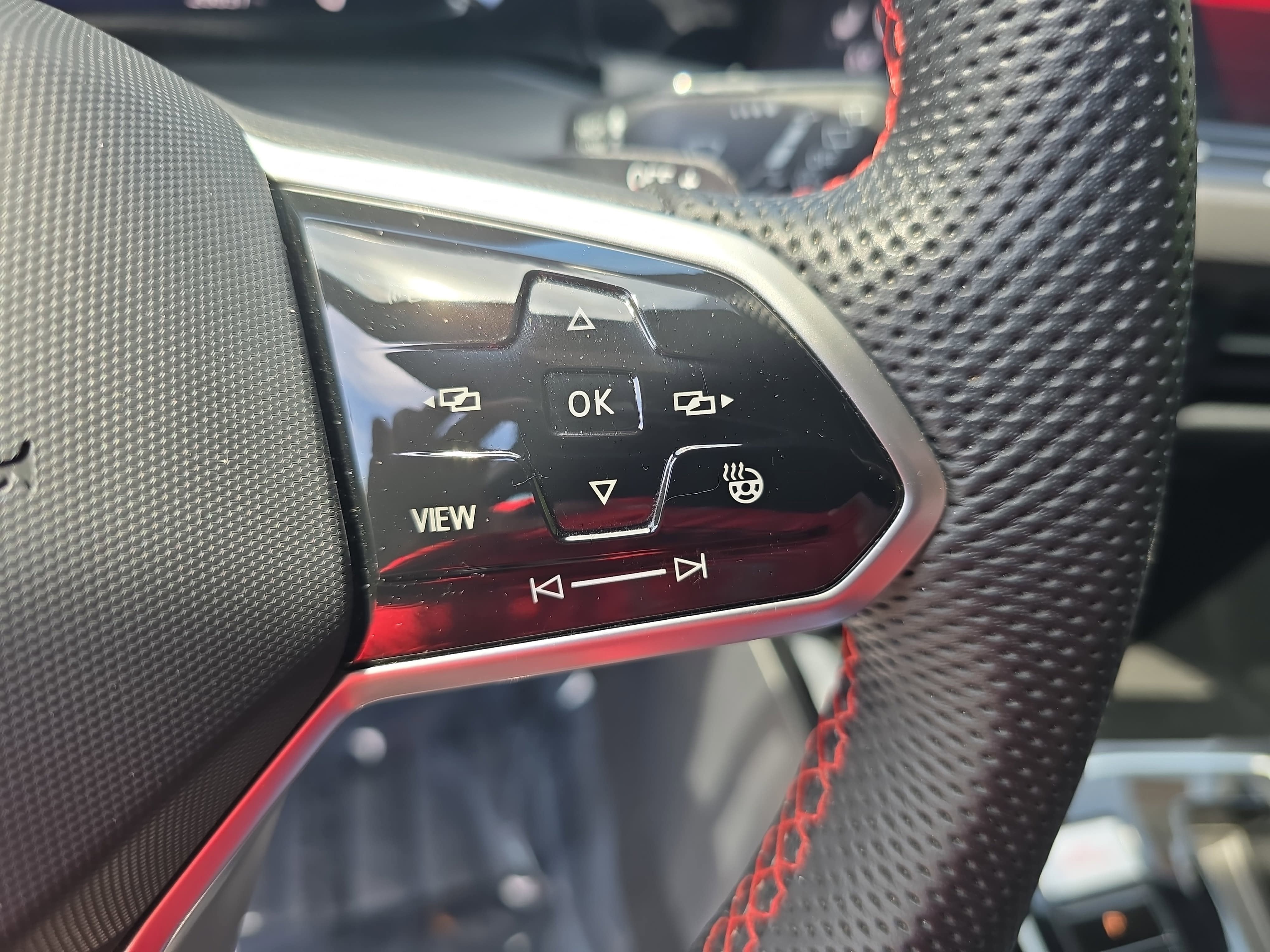 2024 Volkswagen Golf GTI SE