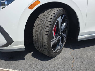 2024 Volkswagen Golf GTI SE