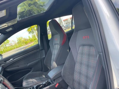 2024 Volkswagen Golf GTI SE