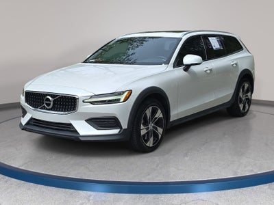 2020 Volvo V60 Cross Country T5