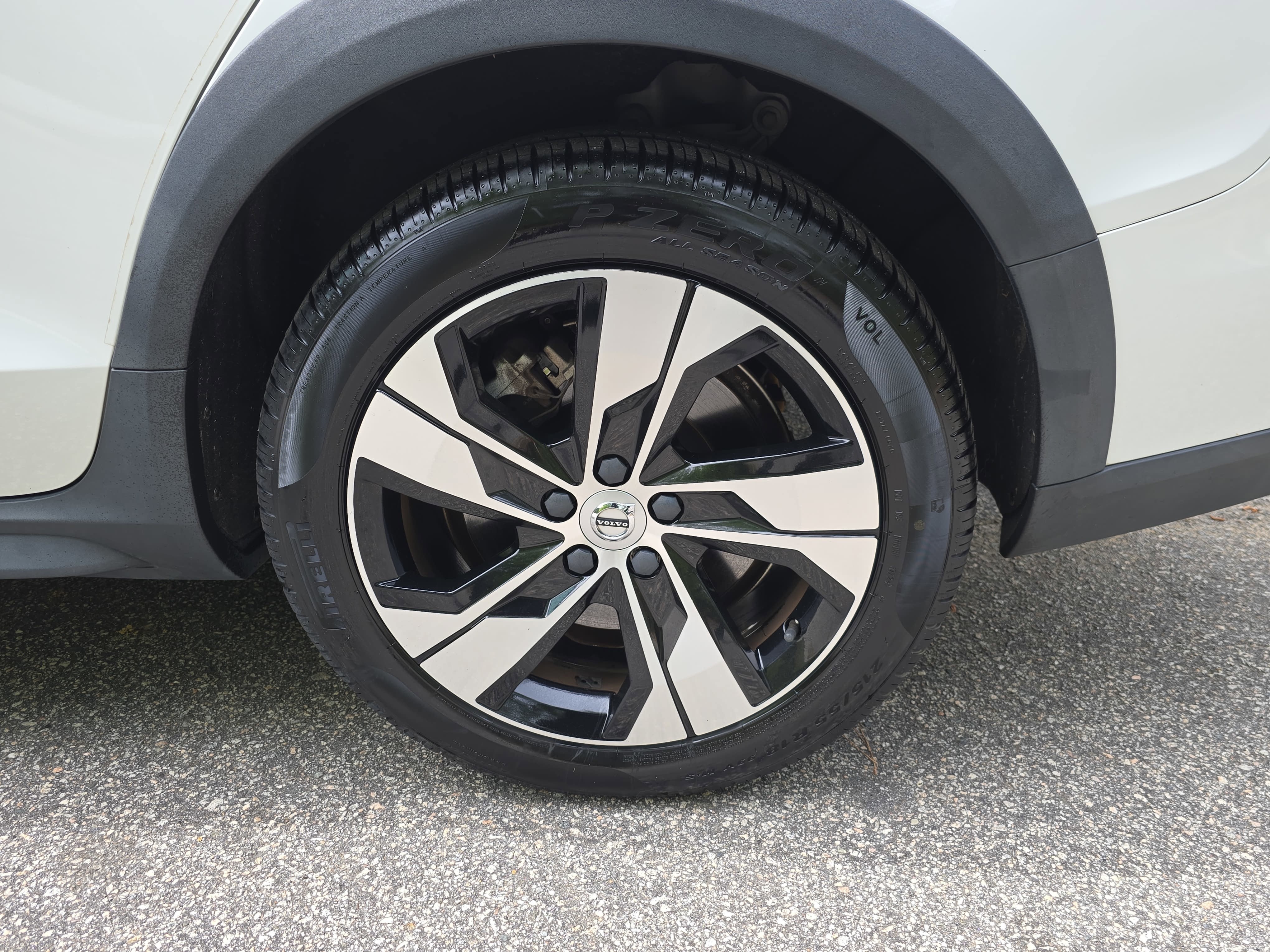 2020 Volvo V60 Cross Country T5