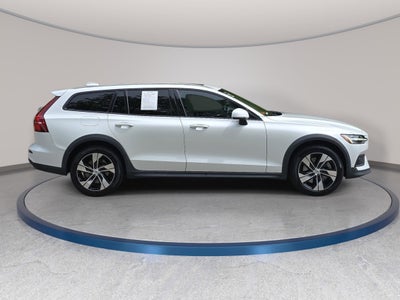 2020 Volvo V60 Cross Country T5