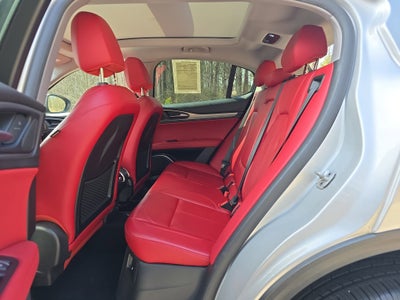 2019 Alfa Romeo Stelvio Sport