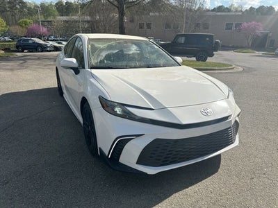 2025 Toyota Camry SE