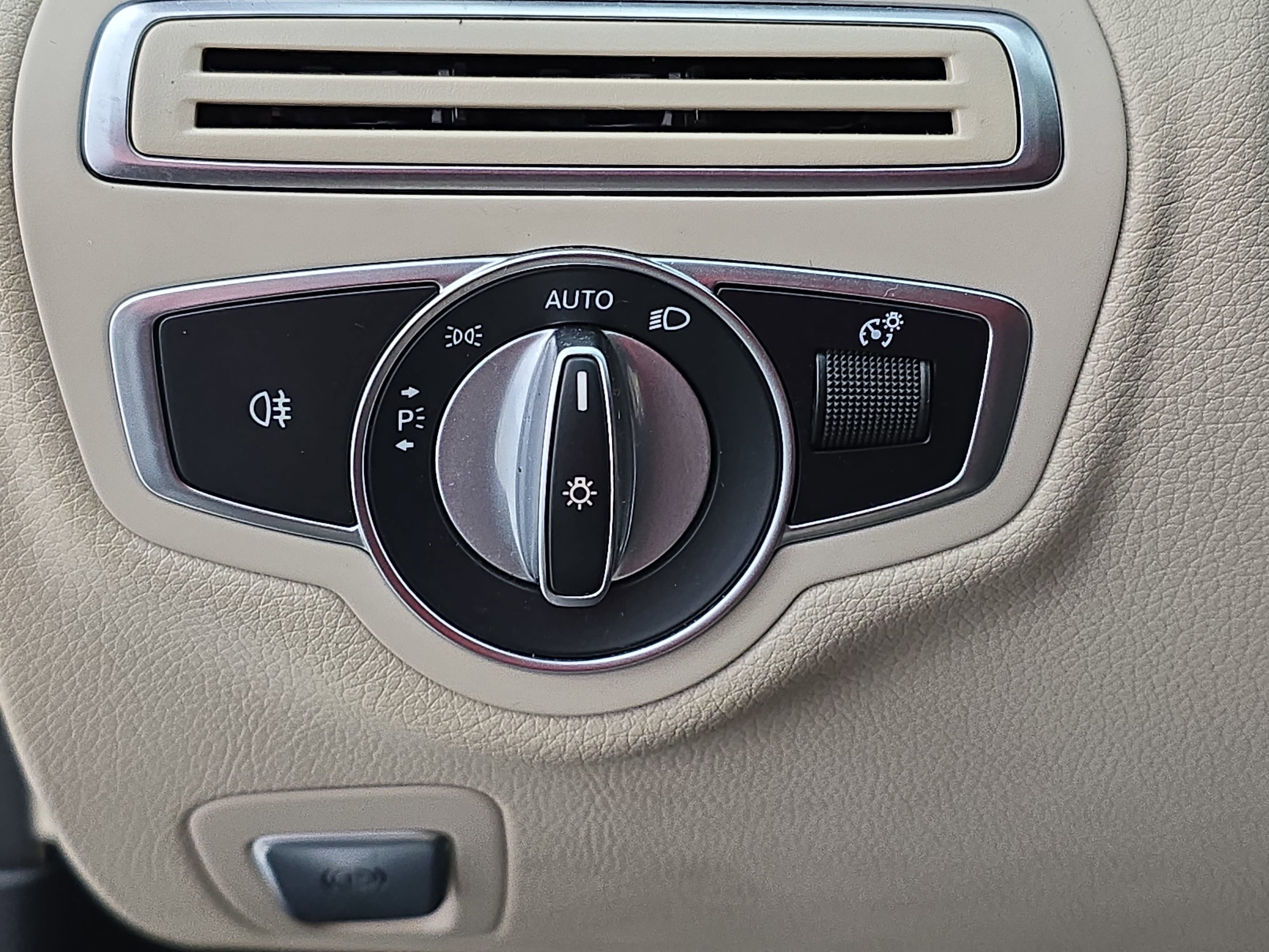 2020 Mercedes-Benz C-Class C 300