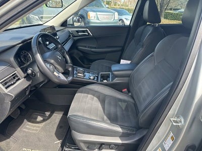 2022 Mitsubishi Outlander SE