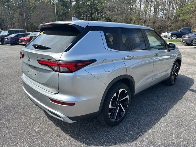 2022 Mitsubishi Outlander SE
