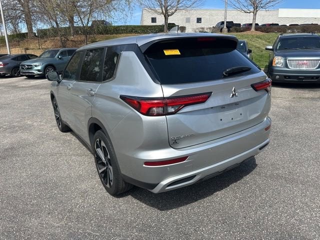 2022 Mitsubishi Outlander SE