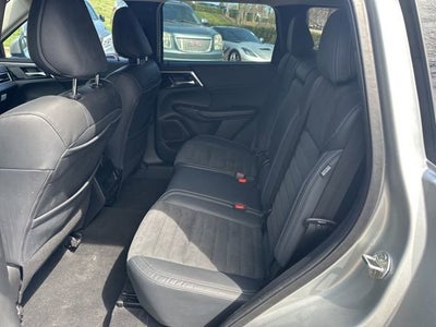 2022 Mitsubishi Outlander SE