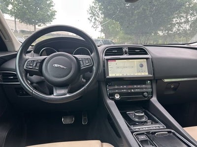 2019 Jaguar F-PACE 25t Premium