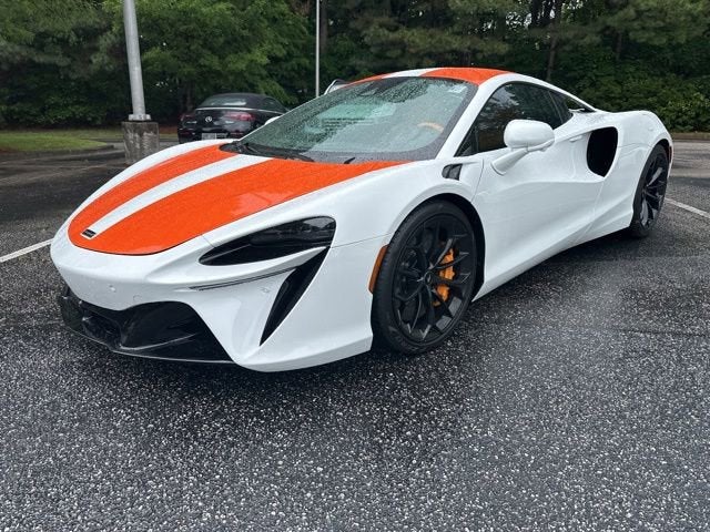 2023 McLaren Artura TechLux
