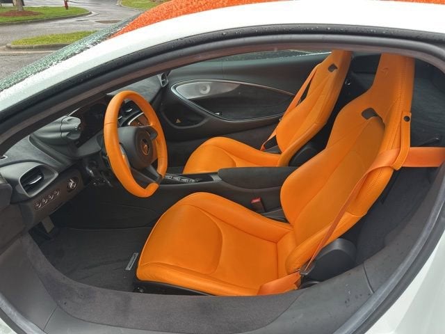 2023 McLaren Artura TechLux