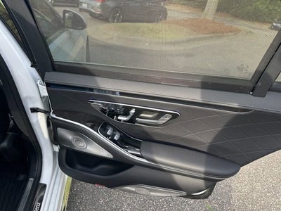 2025 Mercedes-Benz S-Class S 580e