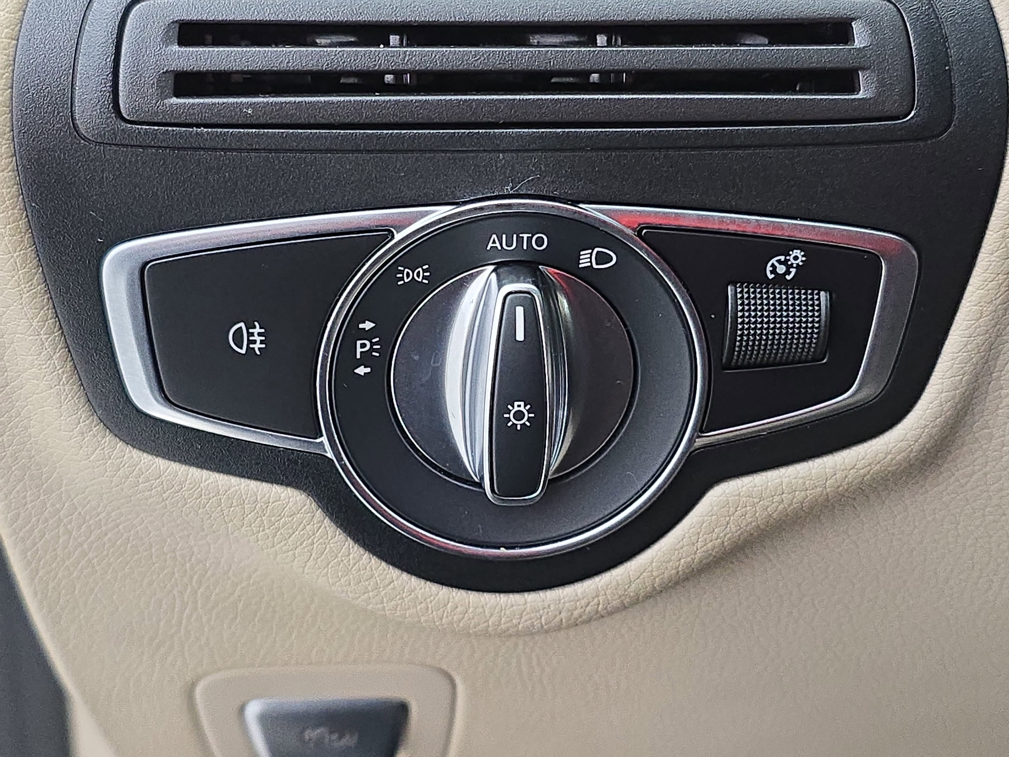 2021 Mercedes-Benz GLC GLC 300