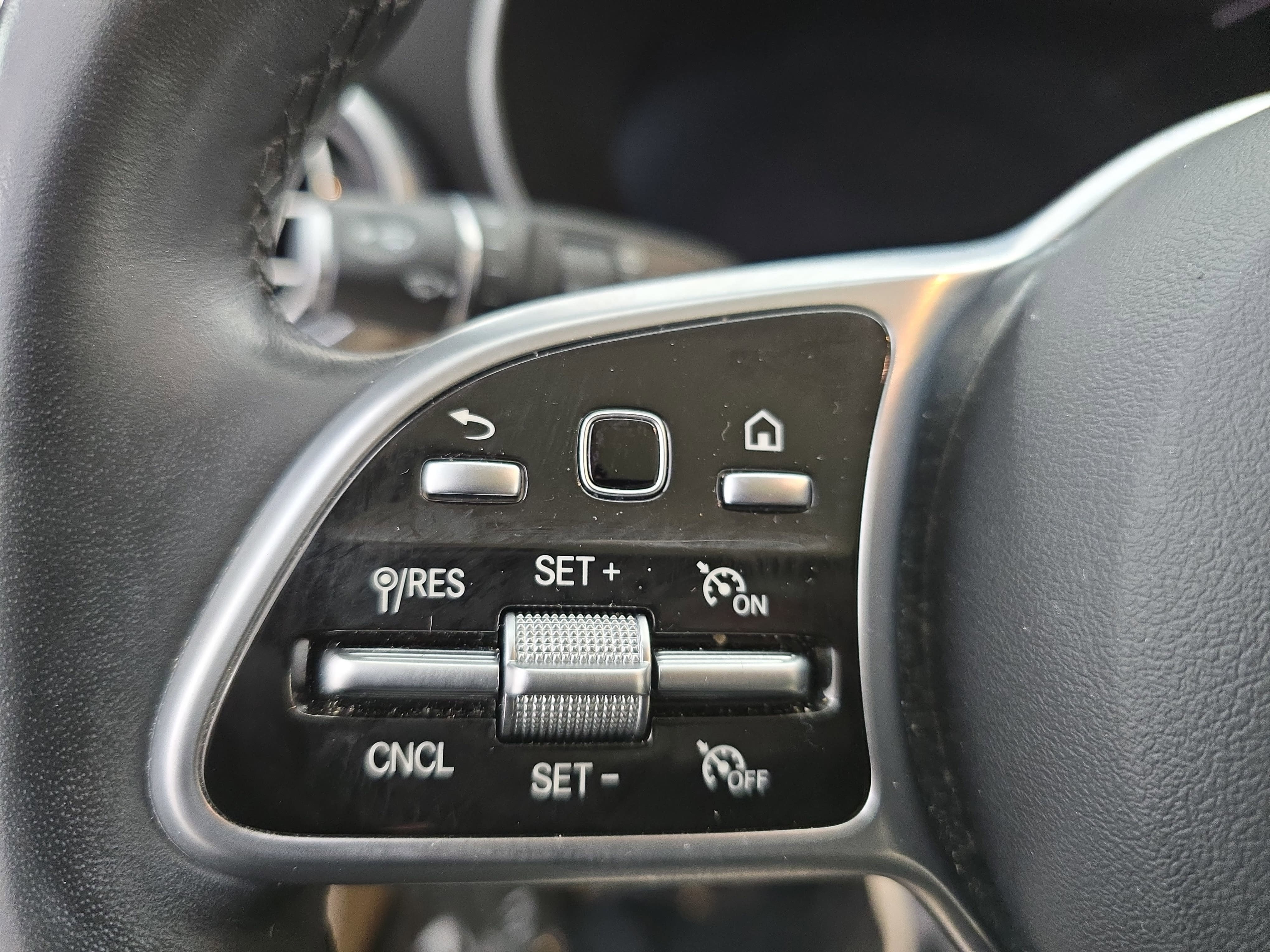 2021 Mercedes-Benz GLC GLC 300