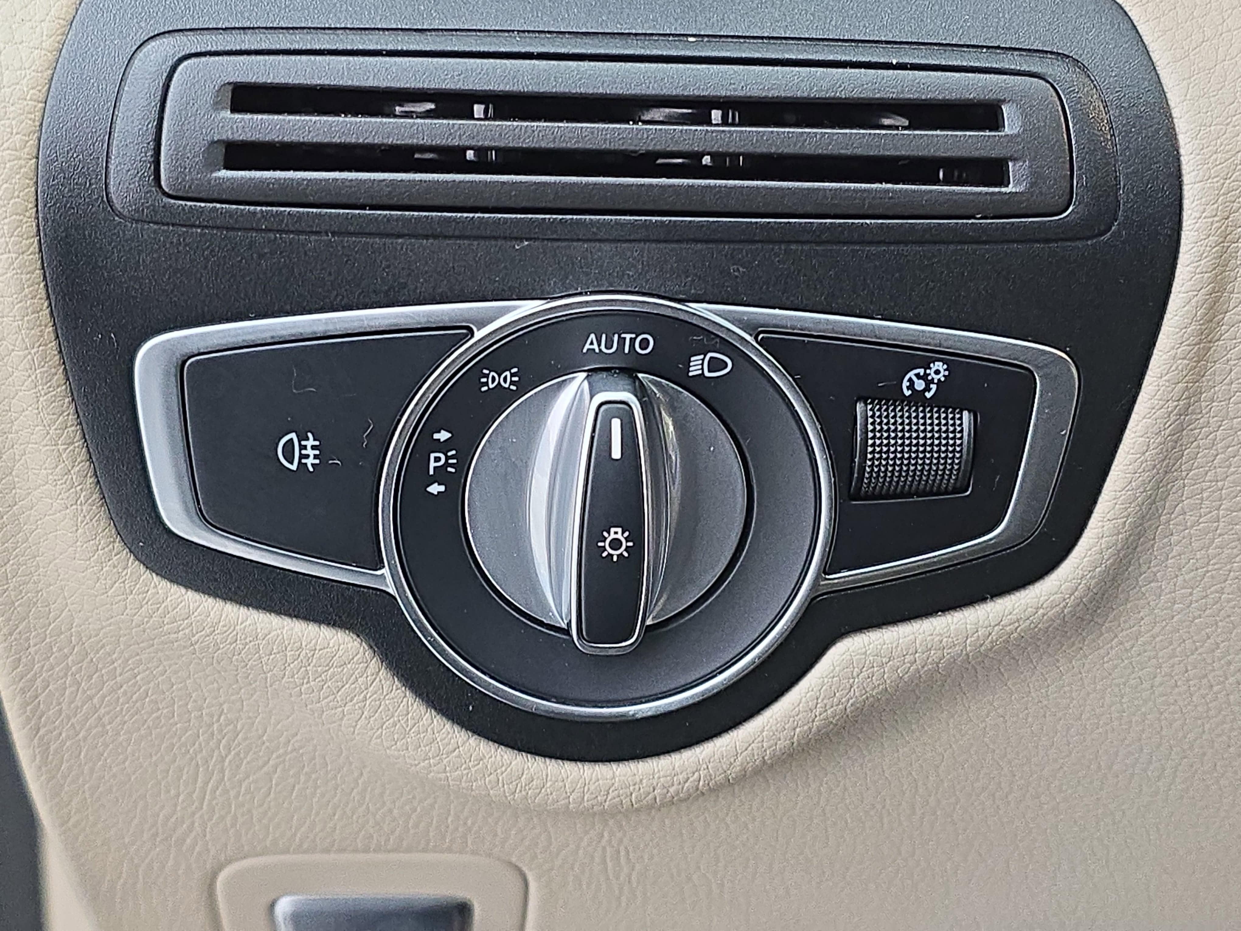 2021 Mercedes-Benz GLC GLC 300