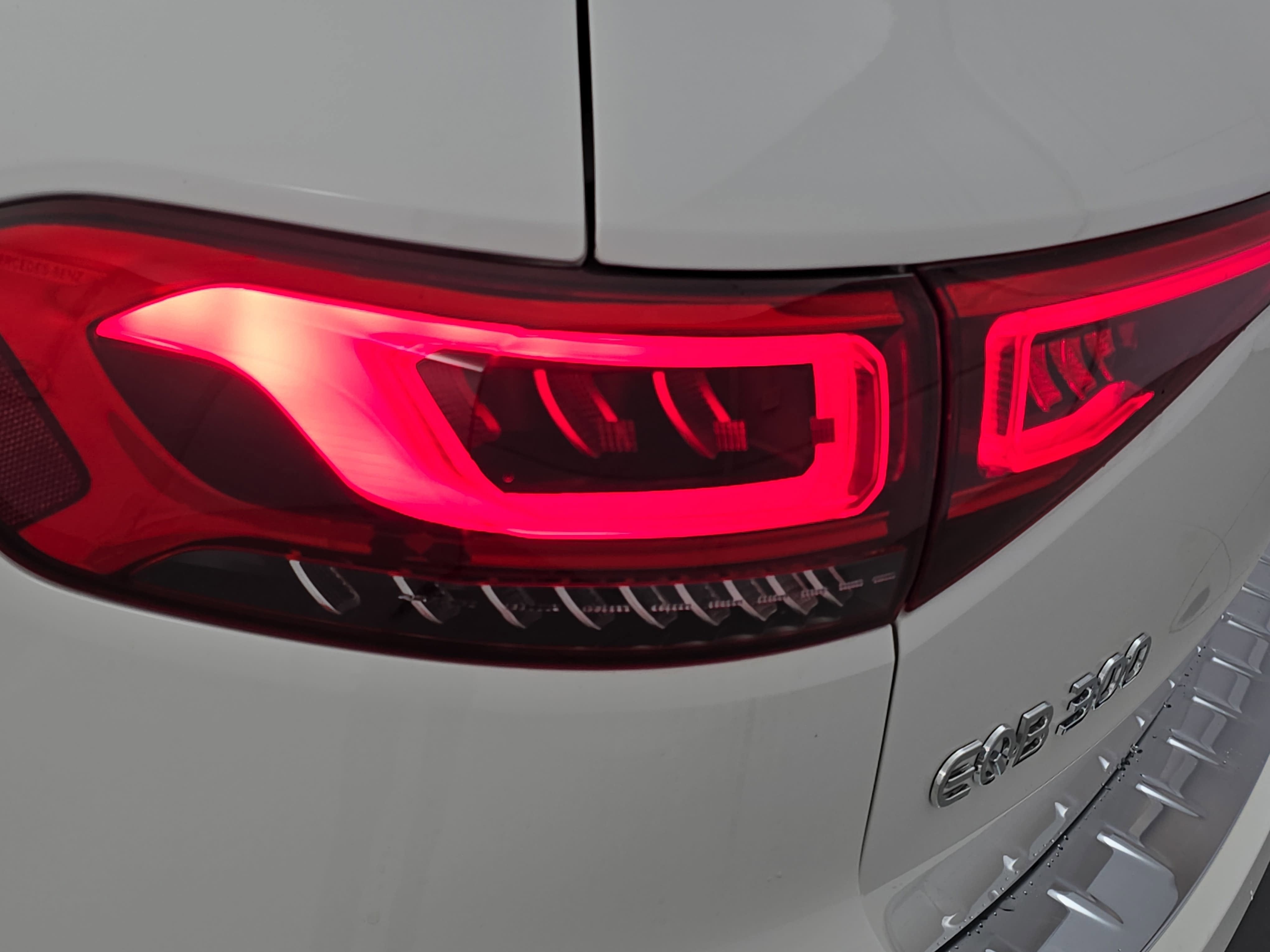 2023 Mercedes-Benz EQB EQB 300