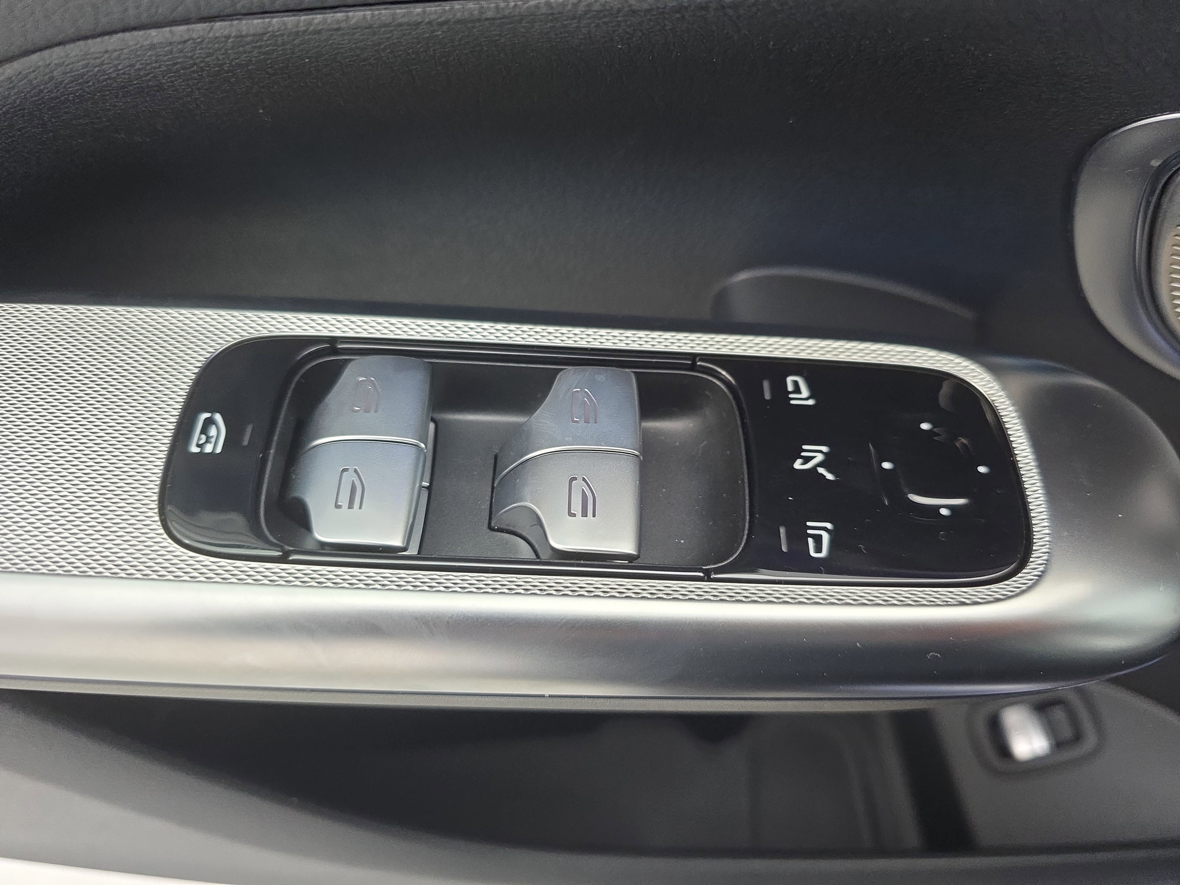 2025 Mercedes-Benz GLC GLC 300