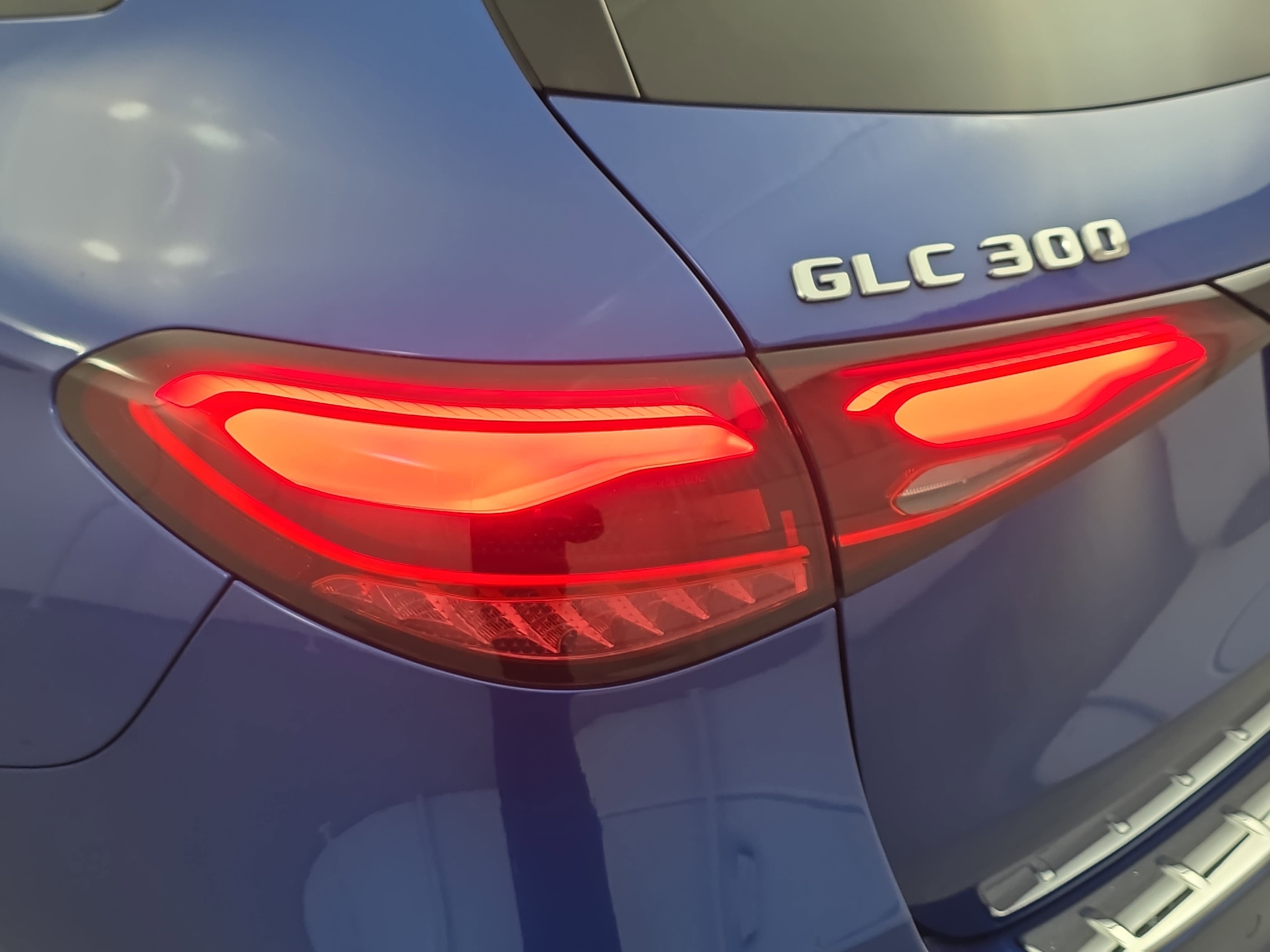 2025 Mercedes-Benz GLC GLC 300