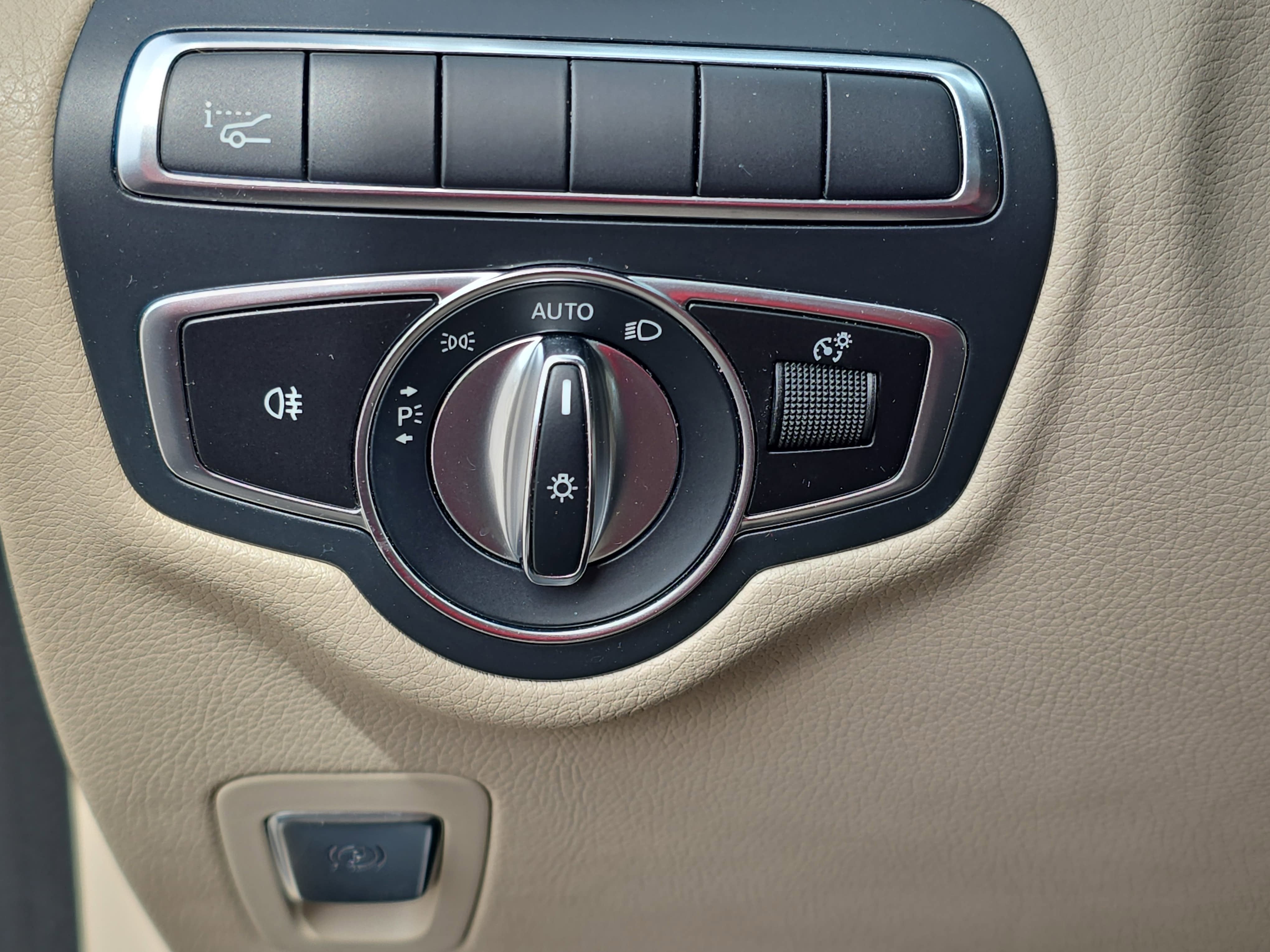 2019 Mercedes-Benz GLC GLC 300