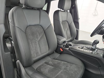 2020 Porsche Macan Base