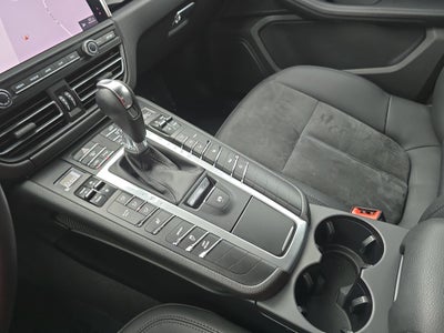 2020 Porsche Macan Base