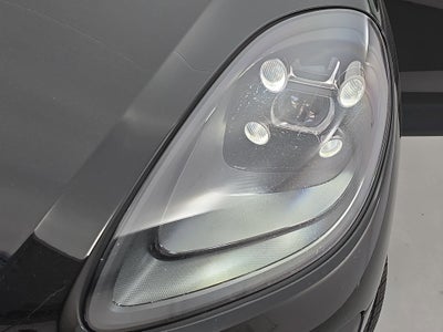 2020 Porsche Macan Base