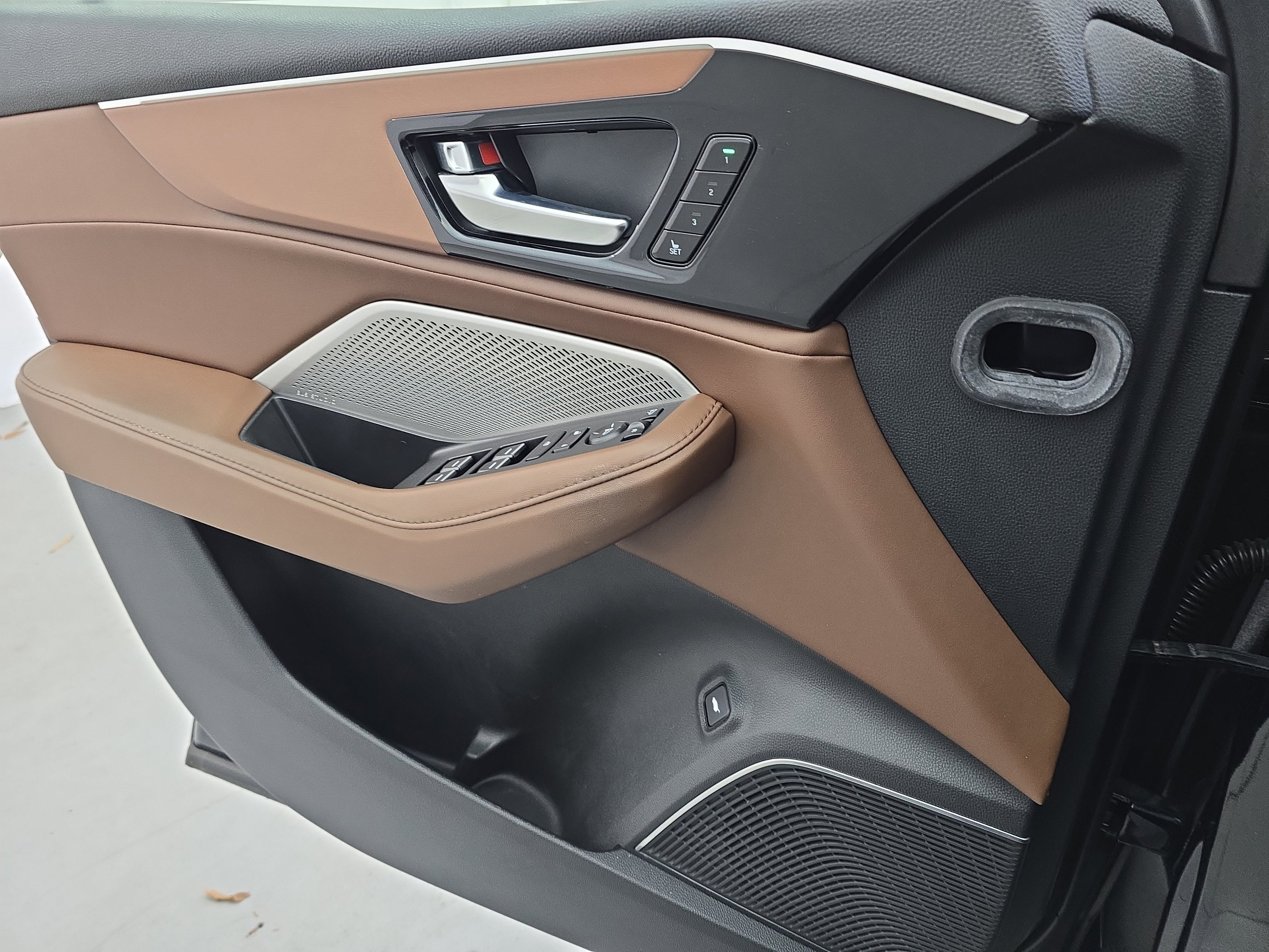 2023 Acura MDX w/Technology Package