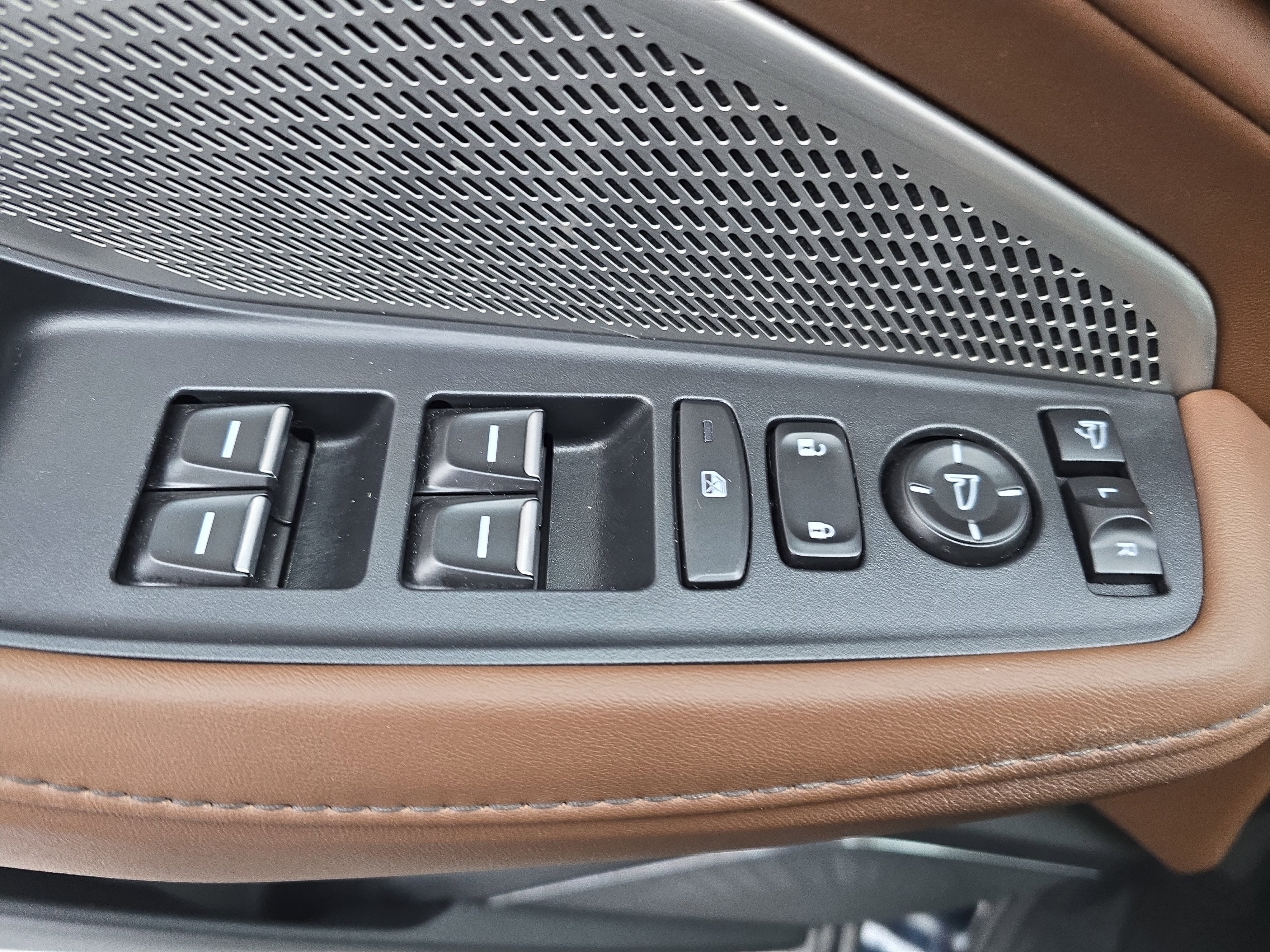 2023 Acura MDX w/Technology Package