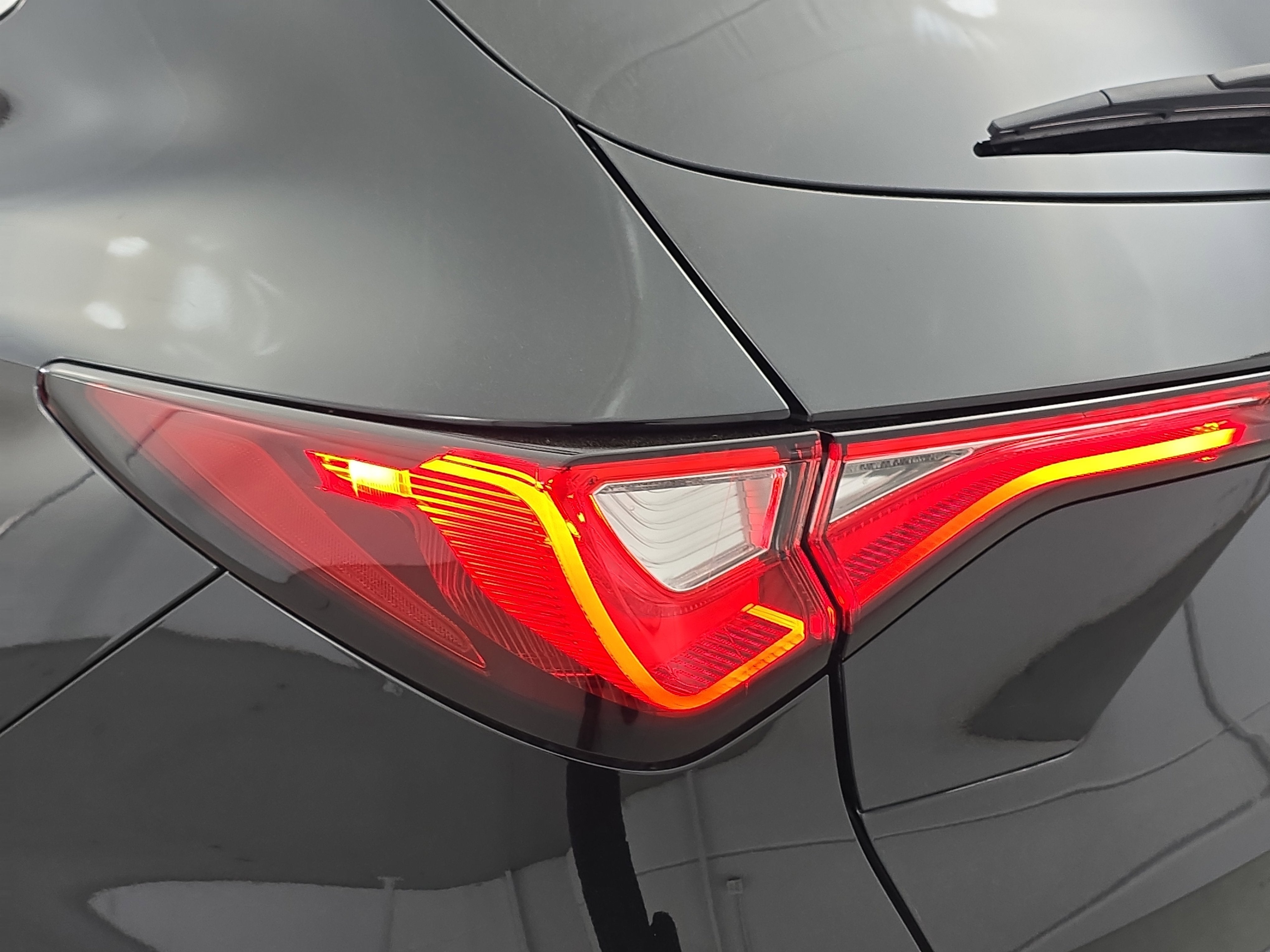 2023 Acura MDX w/Technology Package