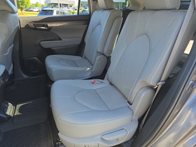2021 Toyota Highlander Platinum