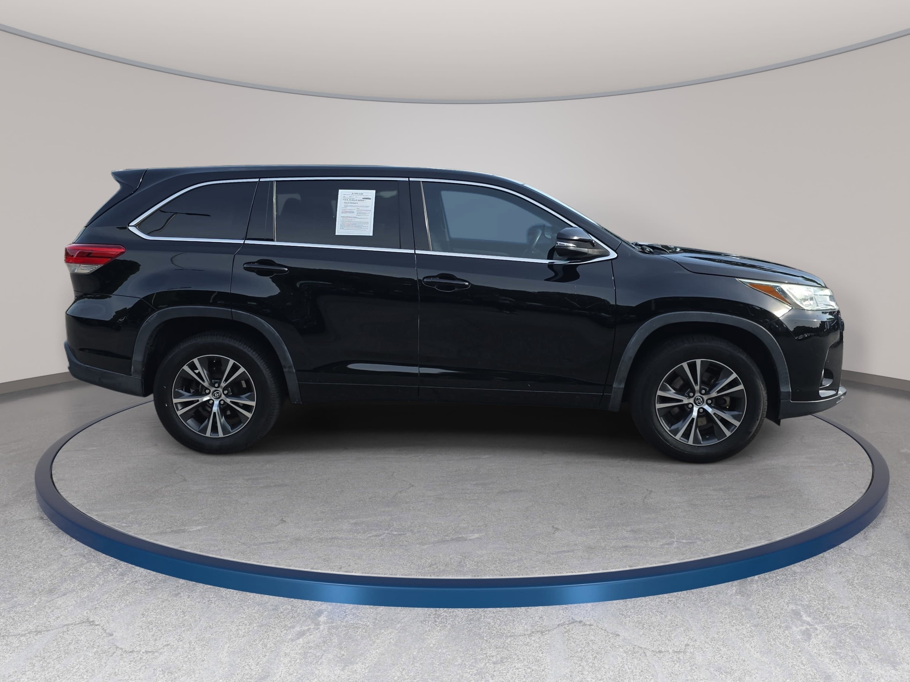 2018 Toyota Highlander LE